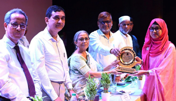 শেকৃবিতে ডিনস অ্যাওয়ার্ড ও ওরিয়েন্টেশন অনুষ্ঠিত